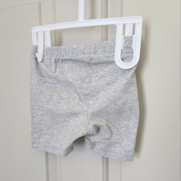 3/$15 Cat & Jack Shorts 18 M - Picture 3 of 4